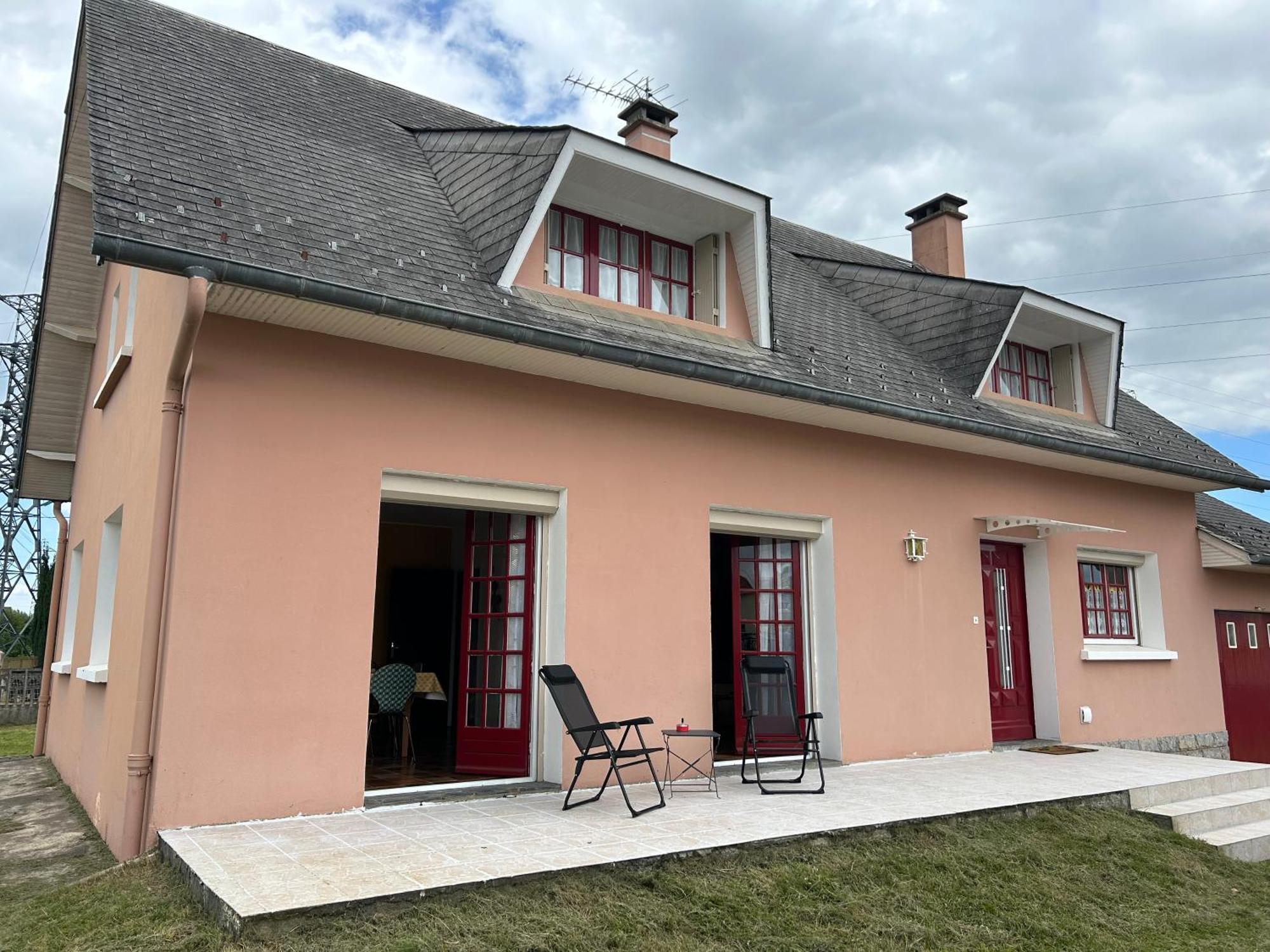 Gite La Maison Rose Lannemezan Exterior photo